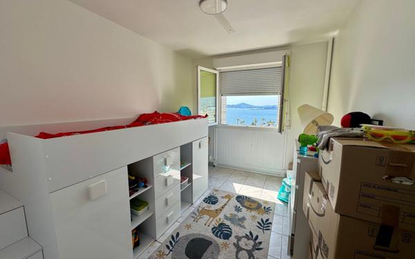 Appartement à vendre    4 pièces • 76 m2 Toulon