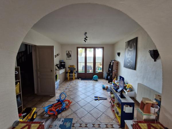 MAISON 6 PIECES - 3 CHAMBRES - TERRASSE