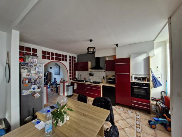 MAISON 6 PIECES - 3 CHAMBRES - TERRASSE