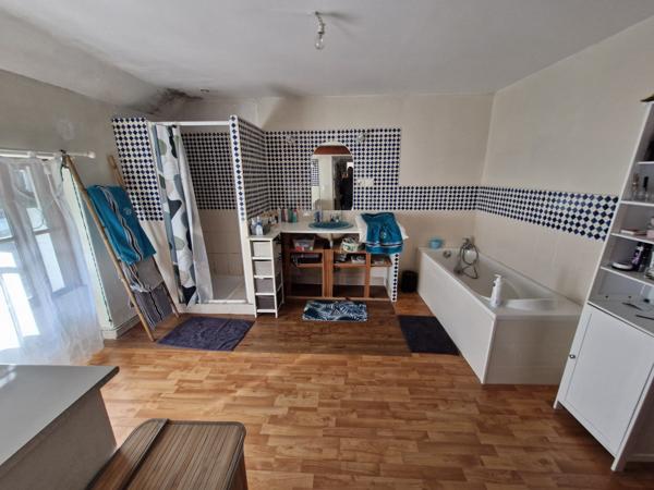 MAISON 6 PIECES - 3 CHAMBRES - TERRASSE