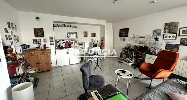 À vendre Studio 33.95 m² - Montélimar 26200