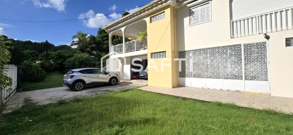 Villa au cœur d'un cadre verdoyant