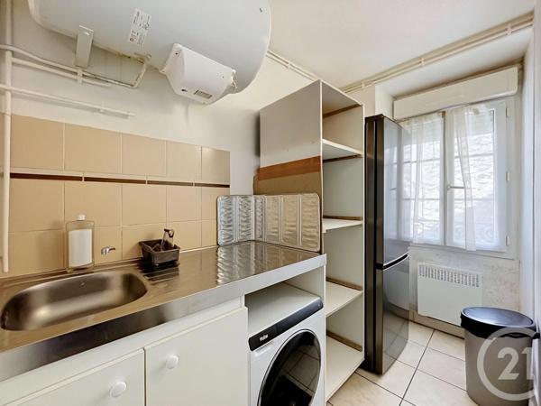 Appartement à vendre  2 pièces - 30 m 2   LIEUSAINT  - 77
