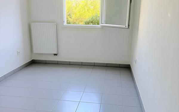 Appartement à vendre    2 pièces • 55,65 m2 Marseille 12