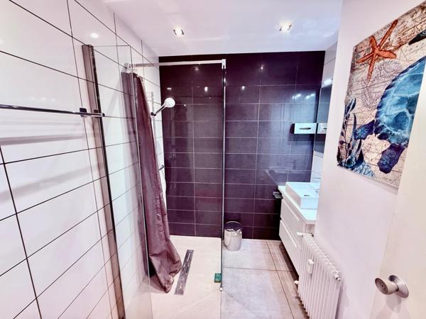 Saint Raphaël appartement 2 pièces 48 m² proche centre.