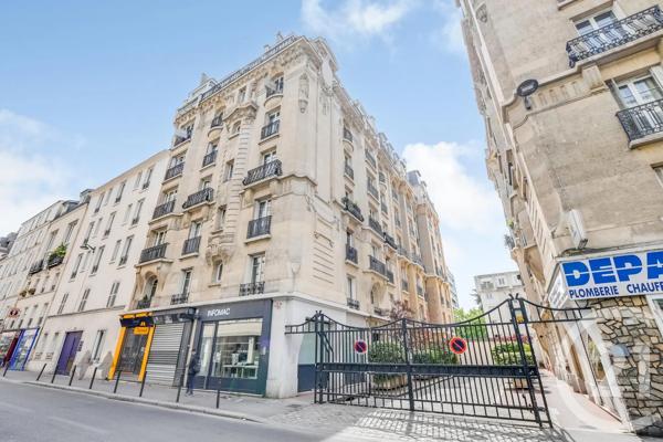 Appartement F3 à vendre  3 pièces - 66,13 m 2   MONTROUGE  - 92