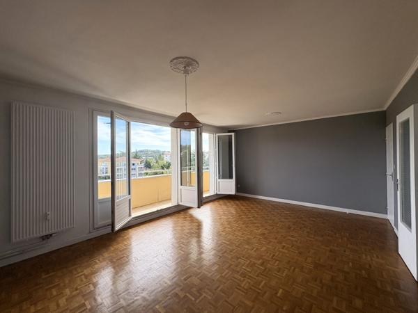 Spacieux appartement T4 en dernier étage