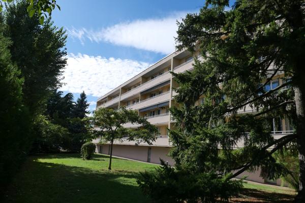 Spacieux appartement T4 en dernier étage