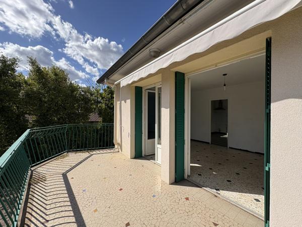 Maison individuelle à rénover sur terrain de 900 m²