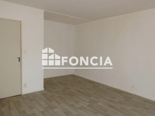 Location Studio 25.68 m² - 67/77 PROMENADE DES COURS Poitiers 86000