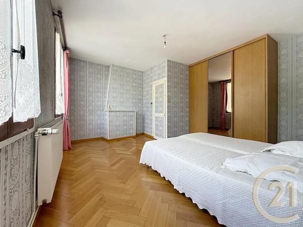Maison à vendre  6 pièces - 103 m 2   LE PETIT QUEVILLY  - 76