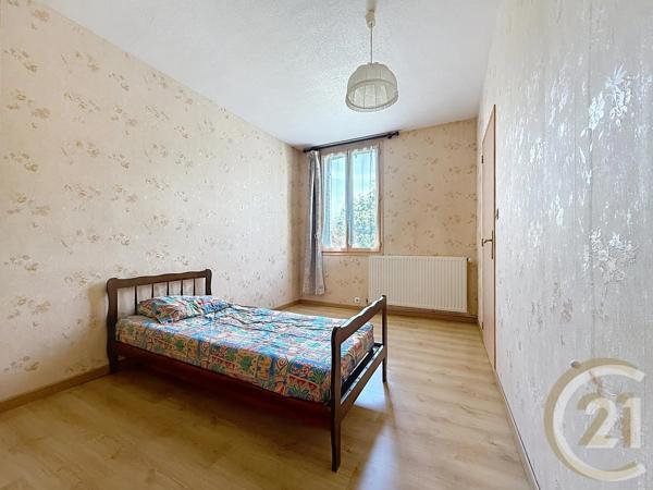 Maison à vendre  6 pièces - 103 m 2   LE PETIT QUEVILLY  - 76