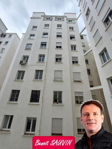 Vendu LIBRE ou LOUE / 50m de la plage?