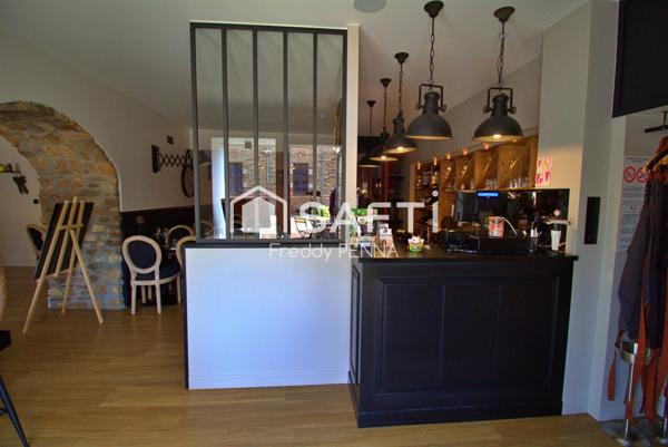 Restaurant rénové avec terrasse et licence IV