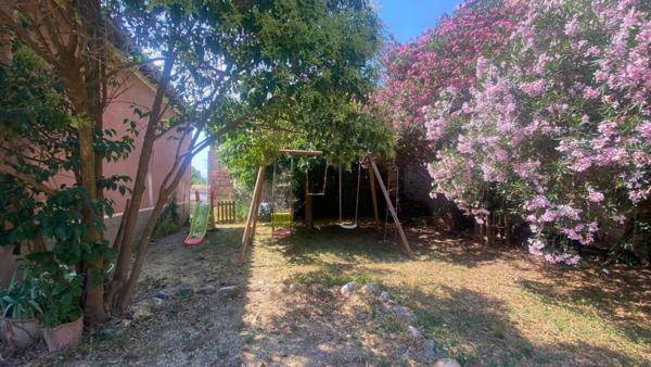 PROPRIÉTÉ AGRICOLE POLYVALENTE AVEC HABITATIONS, CHEPTEL , 3,8 HECTARES