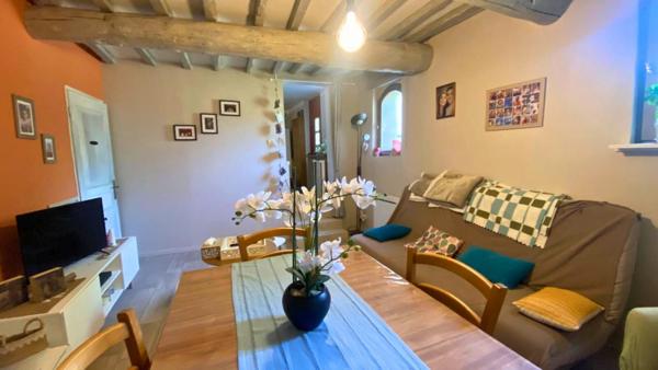 PROPRIÉTÉ AGRICOLE POLYVALENTE AVEC HABITATIONS, CHEPTEL , 3,8 HECTARES