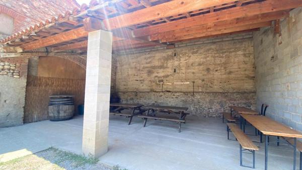 PROPRIÉTÉ AGRICOLE POLYVALENTE AVEC HABITATIONS, CHEPTEL , 3,8 HECTARES