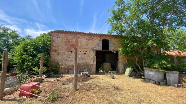 PROPRIÉTÉ AGRICOLE POLYVALENTE AVEC HABITATIONS, CHEPTEL , 3,8 HECTARES