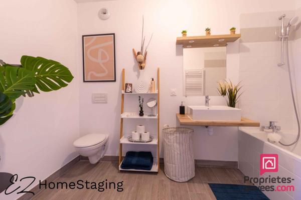 BAISSE DE PRIX. T4 - 84,80 m² Idéalement situé: 243 000  avec terrasse , double garage. Très Grand confort MONTEUX (84170)