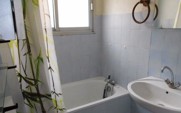 Immeuble à vendre    5 pièces • 135 m2 Milhaud