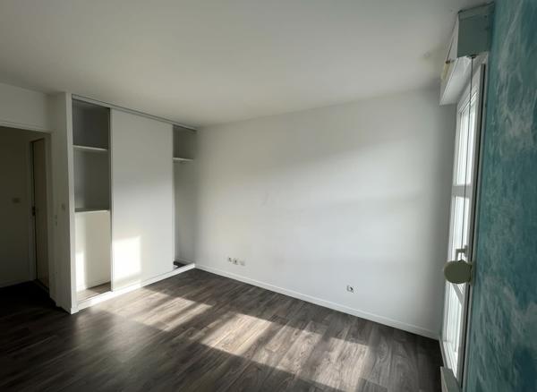 Appartement 3 pièces avec balcon et parking