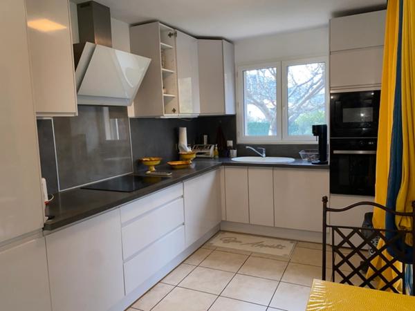 Dpt Pyrénées Orientales (66), à vendre PRADES maison 5 pièces 98 m² sur terrain 454 m² terrasse piscine