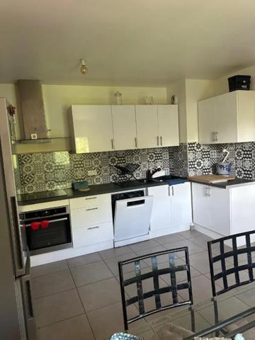 Appartement à louer à Péron (01630)