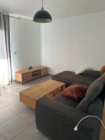 Appartement à louer à Péron (01630)