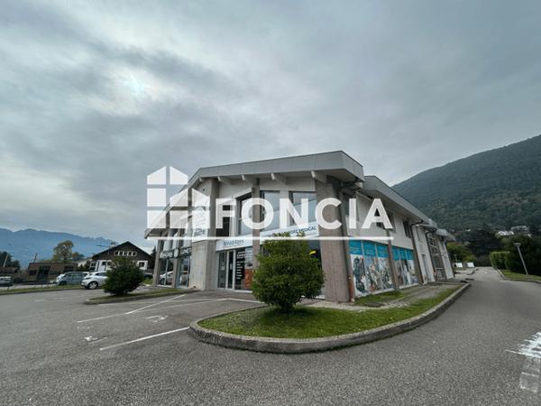 Location Local commercial 1 pièce 17.21 m² - POLE SANTE RIVE GAUCHE - 3660 ROUTE D'ALBERTVILLE Sevrier 74320