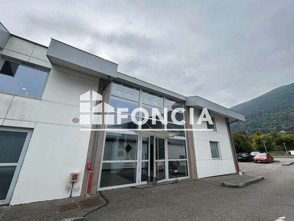 Location Local commercial 1 pièce 17.21 m² - POLE SANTE RIVE GAUCHE - 3660 ROUTE D'ALBERTVILLE Sevrier 74320