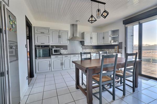 Maison d'exception à vendre à L'Houmeau avec vue sur mer