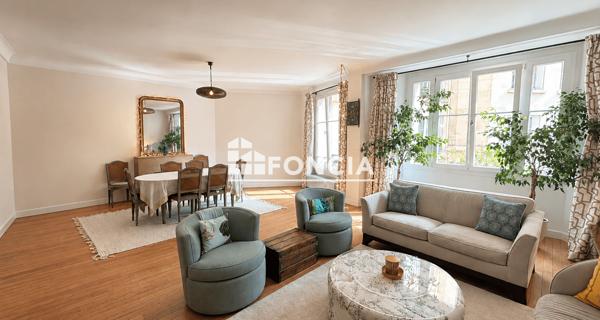 Location Appartement meublé 5 pièces 119.4 m² - Paris 75016