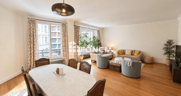 Location Appartement meublé 5 pièces 119.4 m² - Paris 75016
