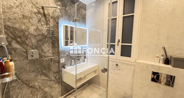 Location Appartement meublé 5 pièces 119.4 m² - Paris 75016