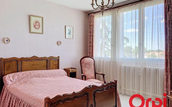 Appartement à vendre    3 pièces • 100,45 m2 Montluçon