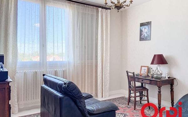 Appartement à vendre    3 pièces • 100,45 m2 Montluçon