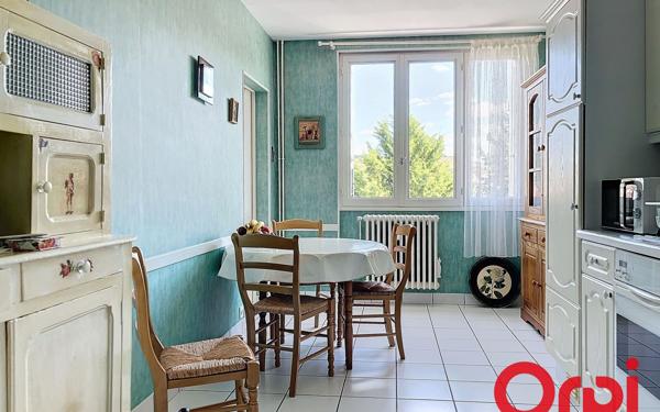 Appartement à vendre    3 pièces • 100,45 m2 Montluçon