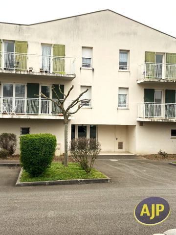 Vente appartement Saintes : 117 000 € - AJP Immobilier Saintes