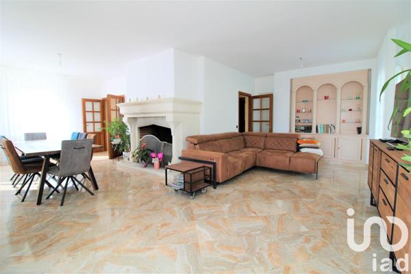 Maison à vendre 10 pièces 265 m² Villecresnes