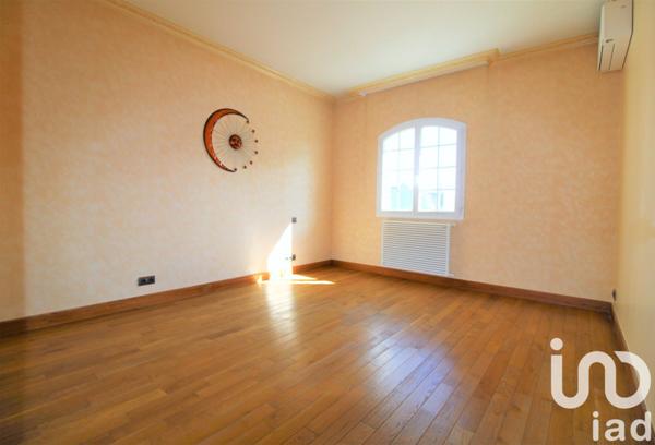 Maison à vendre 10 pièces 265 m² Villecresnes