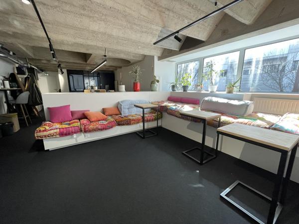 Bureaux à louer à Nantes avec espaces communs et équipements modernes