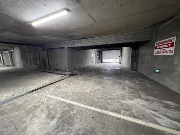 Garage - Parking à vendre à Rennes en Ille-et-Vilaine (35000), ref : VS020-35018