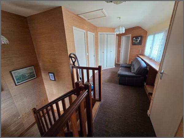 Maison à LA ROCHE-DERRIEN, 22450 - 7 pièces 191m²