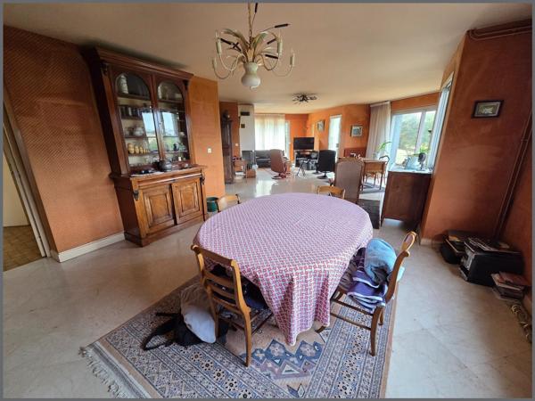 Maison à LA ROCHE-DERRIEN, 22450 - 7 pièces 191m²