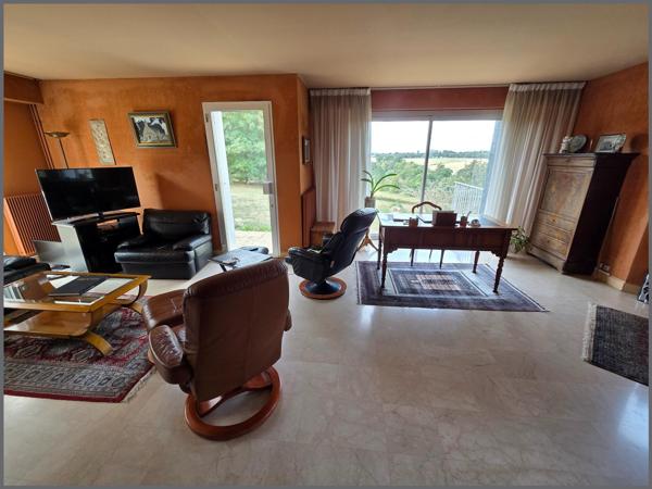 Maison à LA ROCHE-DERRIEN, 22450 - 7 pièces 191m²