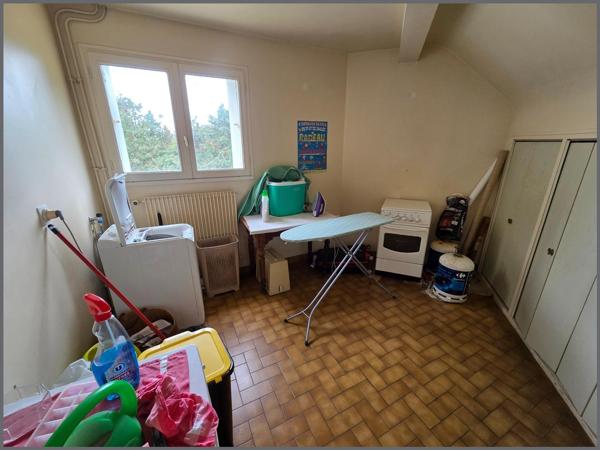 Maison à LA ROCHE-DERRIEN, 22450 - 7 pièces 191m²