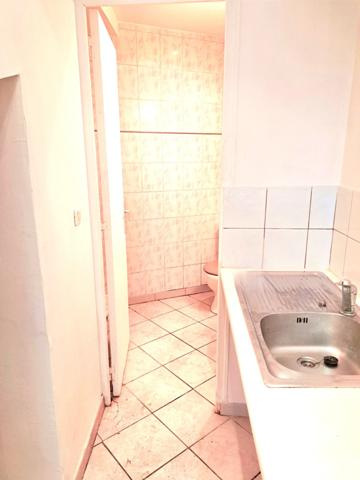 Appartement à vendre 1 pièces TOURVES (83) - 16,68m² loi carrez - Vendu avec locataire en place