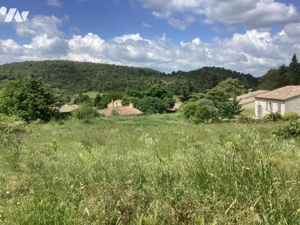 Parcelle de Terrain Constructible de 1591M² non viabilisé