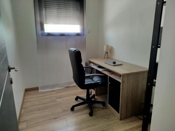 Maison toit plat avec piscine