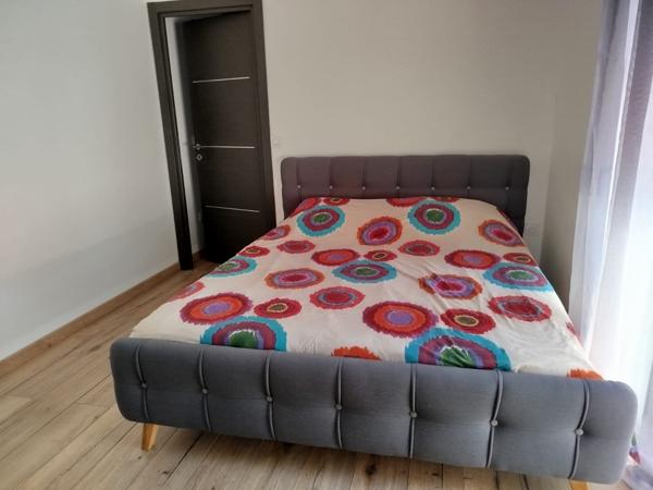 Maison toit plat avec piscine